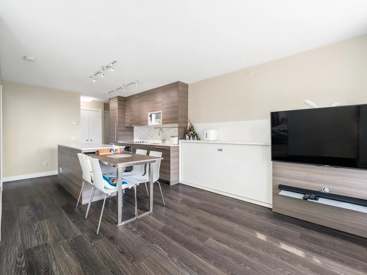 902-13398 104 Avenue, Surrey, BC, V3T 1V6 - 6
