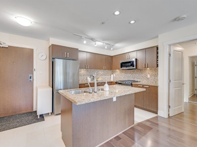 306-1689 E 13th Avenue - 3