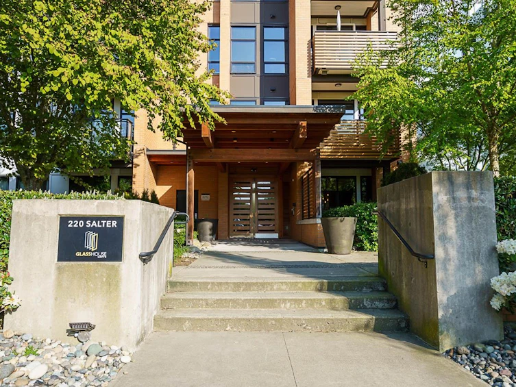 104-220 Salter Street, New Westminster, BC, V3M 0H4 - 4