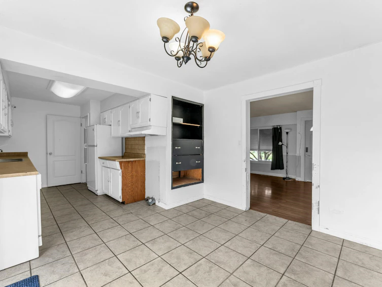 9710 Carleton Street, Chilliwack, BC, V2P 6E3 - 11