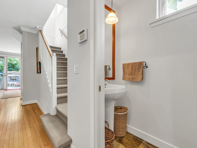 4658 Capilano Road, North Vancouver, BC, V7R 4K3 - 5