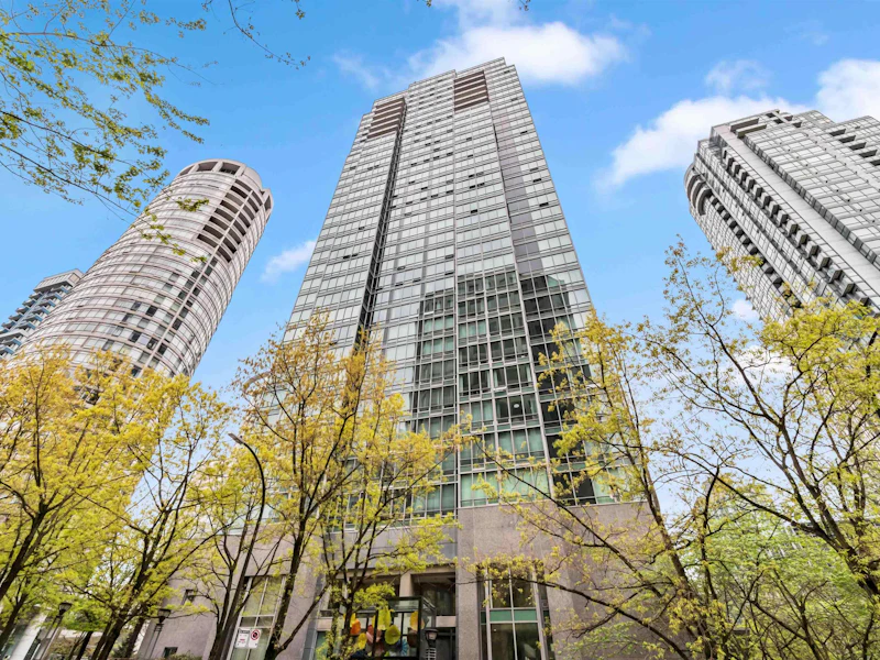 2704 - 1200 W Georgia Street, Vancouver BC V6E 4R2