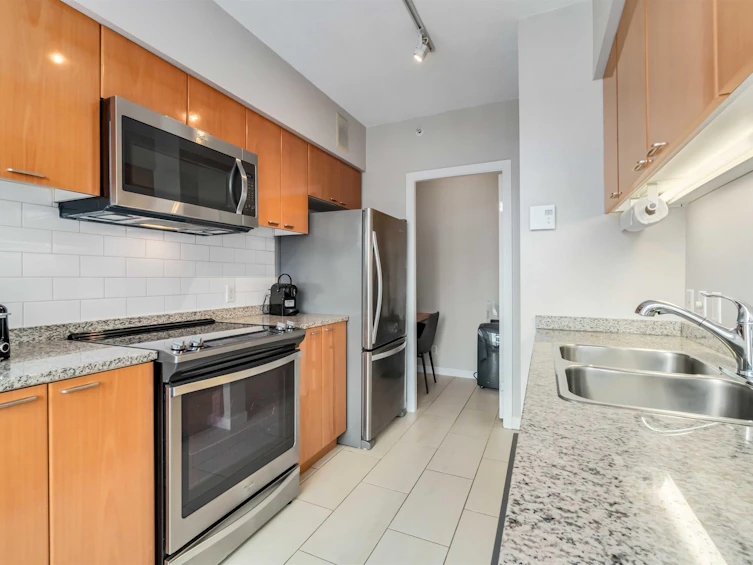 2704-1200 W Georgia Street, Vancouver, BC, V6E 4R2 - 5