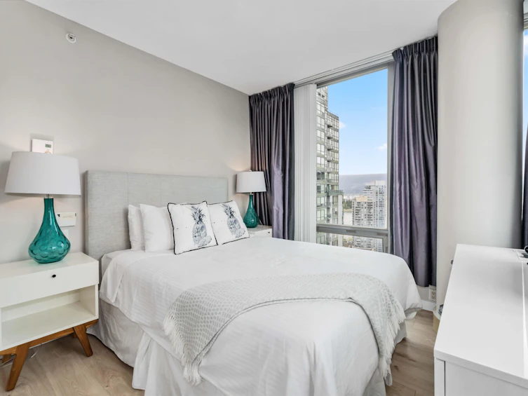 2704-1200 W Georgia Street, Vancouver, BC, V6E 4R2 - 11