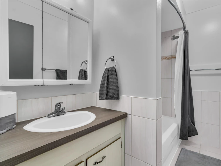 84-10620 No. 4 Road, Richmond, BC, V7A 2Z7 - 22