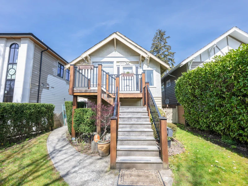 2907 W 34th Avenue, Vancouver BC V6N 2J9