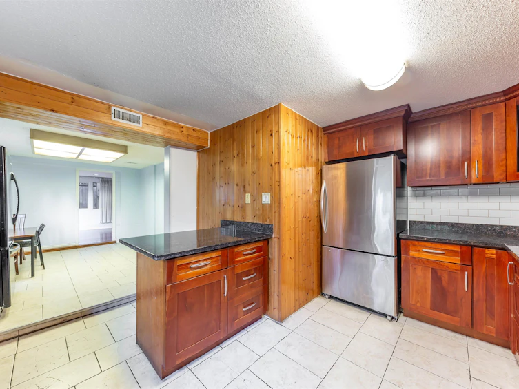 7674 Burris Street, Burnaby, BC, V5E 1Z3 - 11