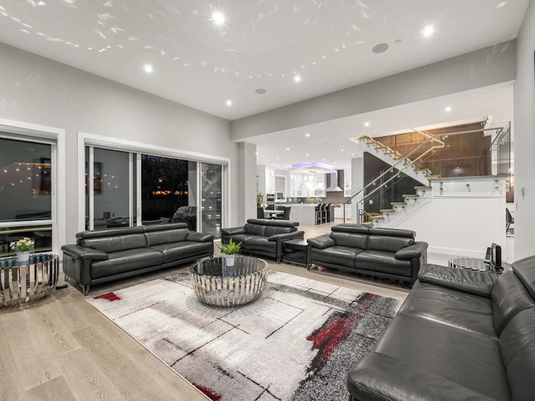 13689 Blackburn Avenue, Surrey, BC, V4B 2Z1 - 10