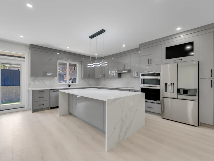 1682 Mckenzie Road, Abbotsford, BC, V2S 8J6 - 8