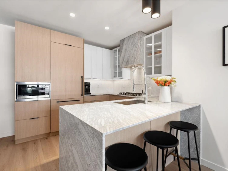 608-170 W 1st Street, North Vancouver, BC, V7M 3P2 - 5