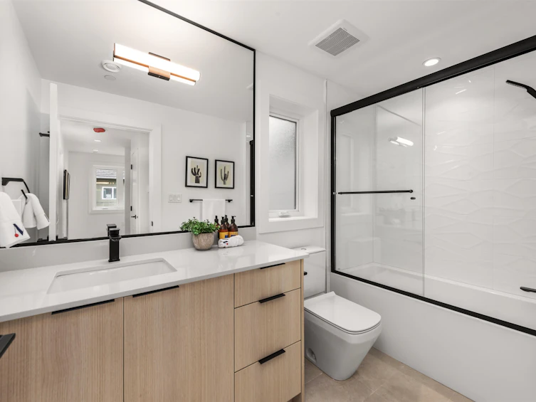 2038 E 1st Avenue, Vancouver, BC, V5N 1B5 - 22