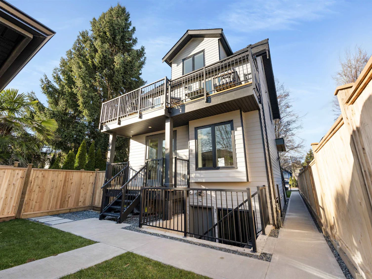 2038 E 1st Avenue, Vancouver, BC, V5N 1B5 - 36