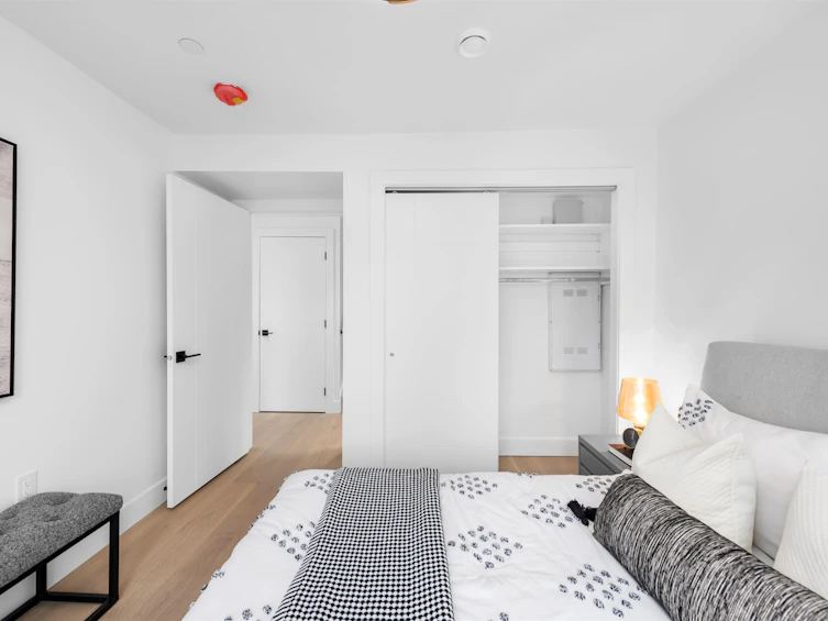 2038 E 1st Avenue, Vancouver, BC, V5N 1B5 - 21