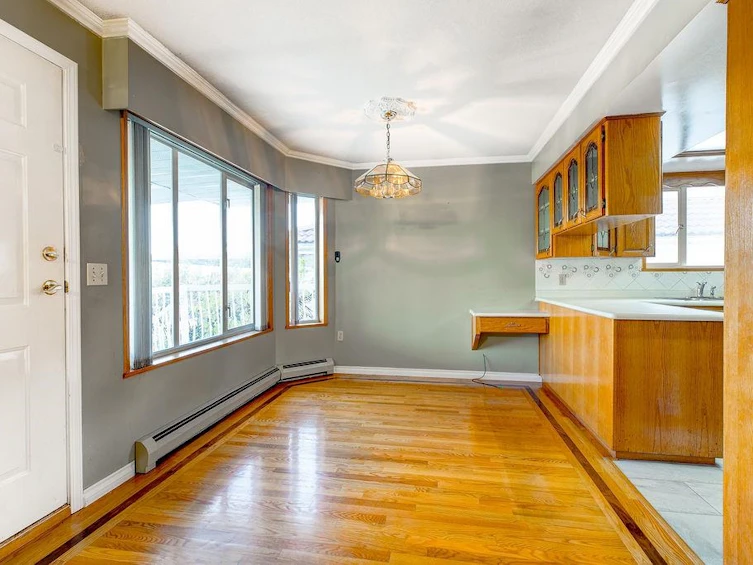 8166 11th Avenue, Burnaby, BC, V3N 2N9 - 9