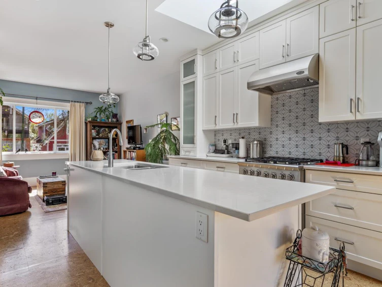 1953 Grant Street, Vancouver, BC, V5L 2Z1 - 6