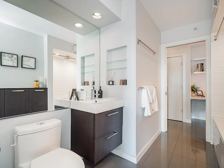 1607-969 Richards Street, Vancouver, BC, V6B 1A8 - 25