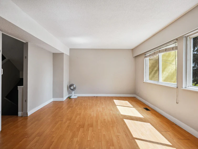 6-322 Begin Street, Coquitlam, BC, V3K 4V9 - 5