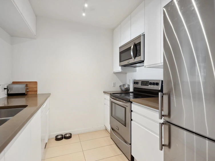 202-1729 E Georgia Street, Vancouver, BC, V5L 2B3 - 11