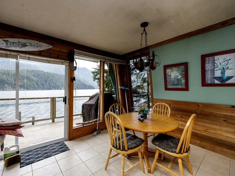 11 East Of Croker Island, North Vancouver, BC - 13