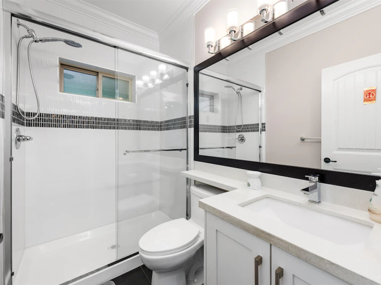 1027 Stewart Avenue, Coquitlam, BC, V3K 2N7 - 6
