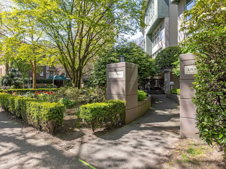 303-1705 Nelson Street, Vancouver, BC, V6G 1M6 - 2