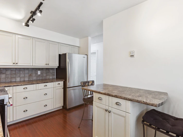 303-1705 Nelson Street, Vancouver, BC, V6G 1M6 - 12