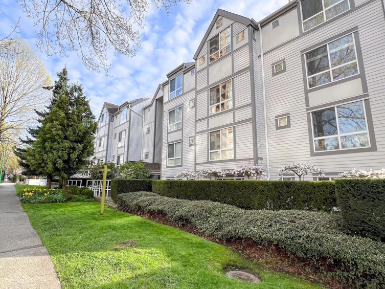 109-7465 Sandborne Avenue, Burnaby, BC, V3N 4W7 - 17