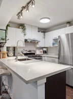 205 9319 University Crescent