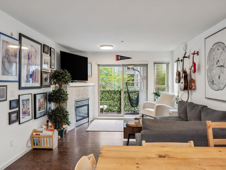 205-9319 University Crescent, Burnaby, BC, V5A 4Y5 - 5