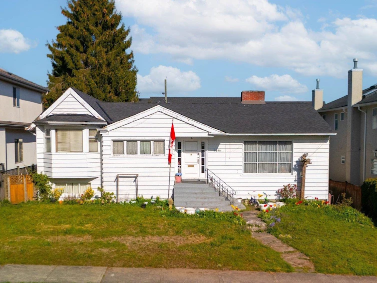 7898 Osler Street, Vancouver, BC, V6P 4E1