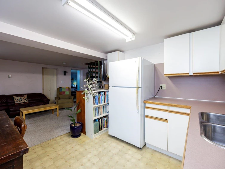 145 E Kings Road, North Vancouver, BC, V7N 1H4 - 26