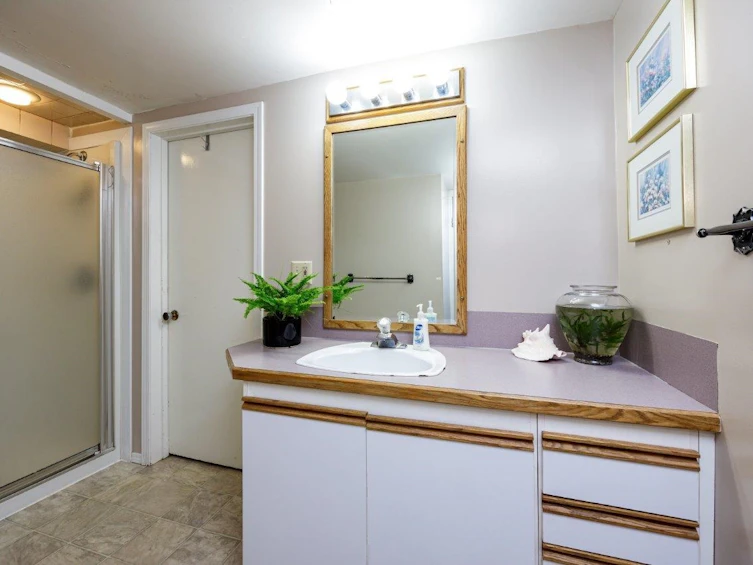 145 E Kings Road, North Vancouver, BC, V7N 1H4 - 28
