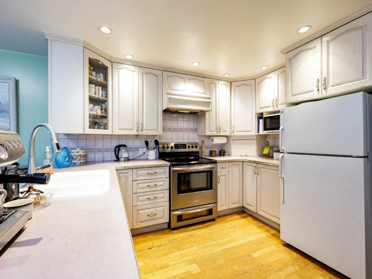 145 E Kings Road, North Vancouver, BC, V7N 1H4 - 9