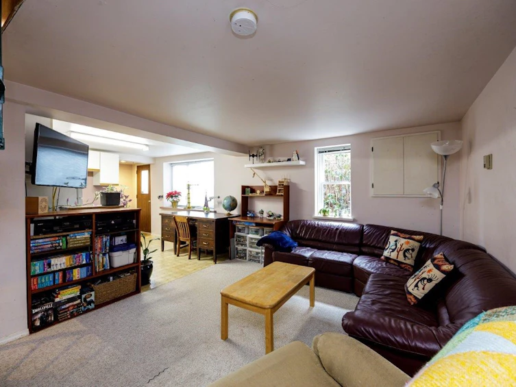 145 E Kings Road, North Vancouver, BC, V7N 1H4 - 25