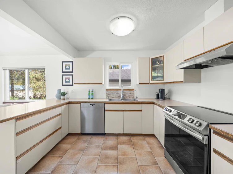 3169 Tory Avenue, Coquitlam, BC, V3E 2E2 - 12