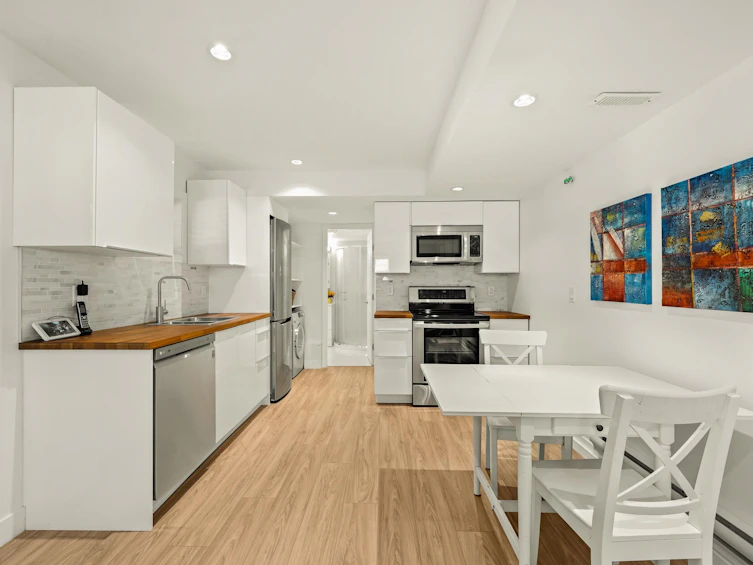 512 W 24th Street, North Vancouver, BC, V7M 2E1 - 33