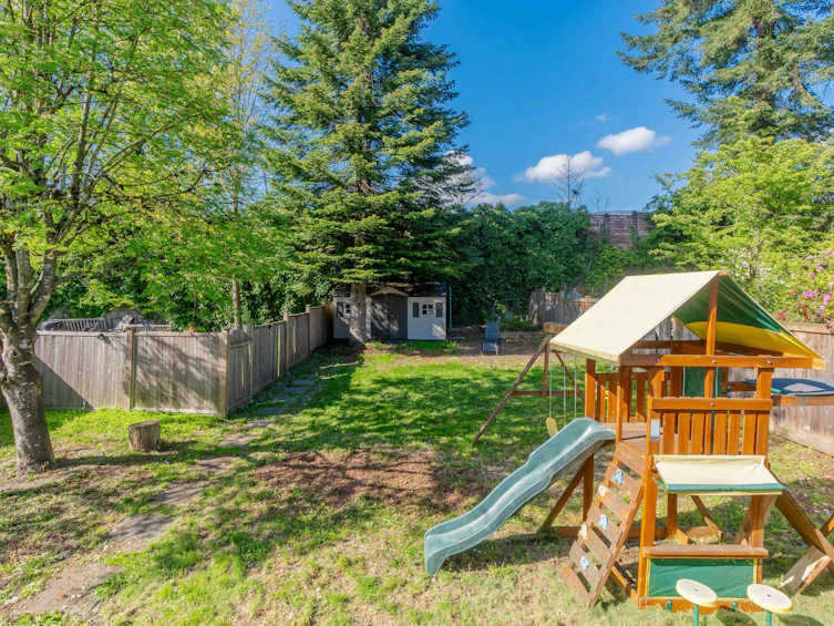 512 W 24th Street, North Vancouver, BC, V7M 2E1 - 40