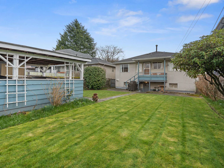 3155 E 52nd Avenue, Vancouver, BC, V5S 1T7 - 3