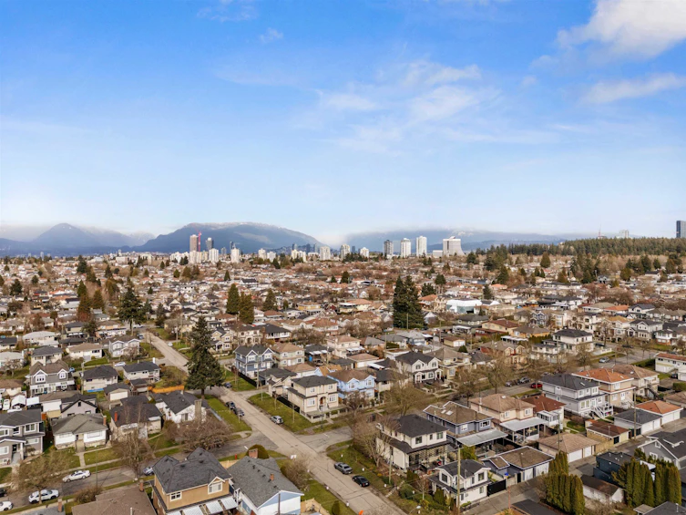 3155 E 52nd Avenue, Vancouver, BC, V5S 1T7 - 9