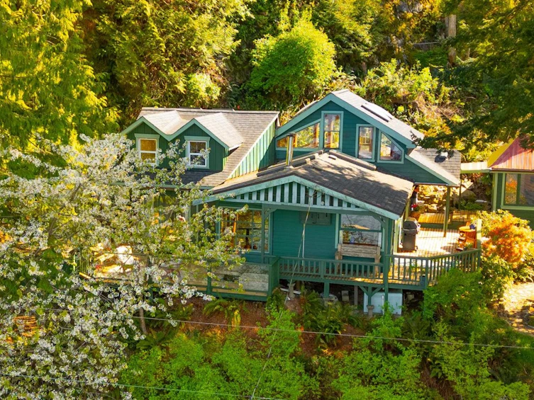 1587 Mount Gardner Road, Bowen Island, BC, V0N 1G2 - 3
