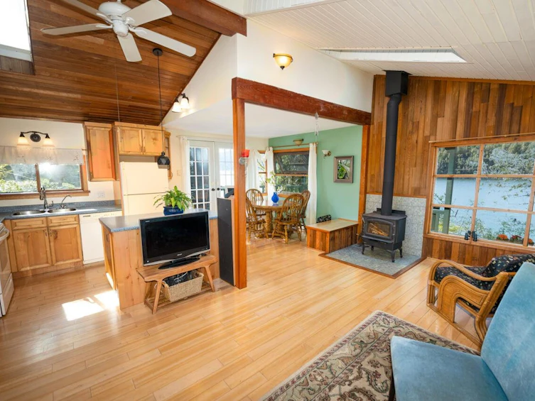 1587 Mount Gardner Road, Bowen Island, BC, V0N 1G2 - 7