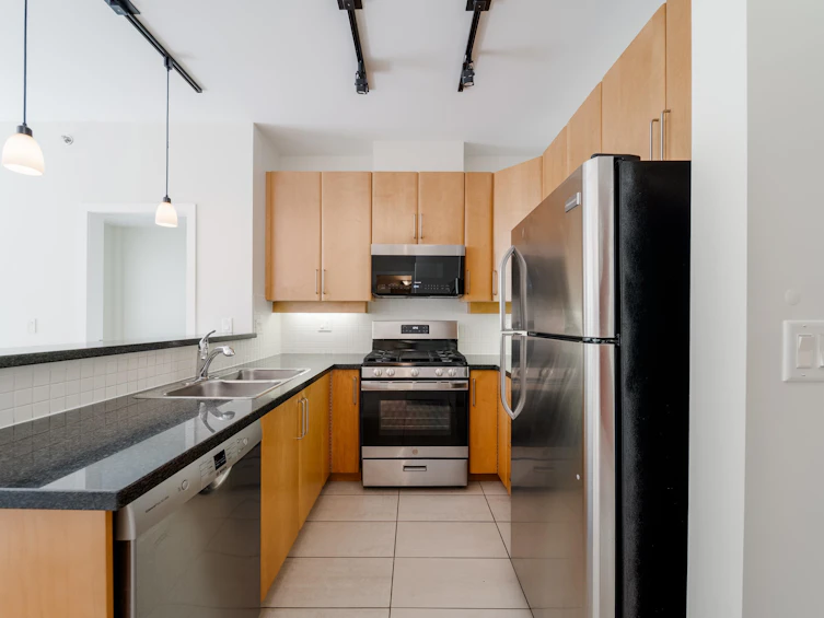 204-2655 Cranberry Drive, Vancouver, BC, V6K 4V5 - 9