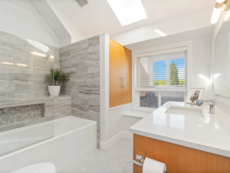 145 W 15th Avenue, Vancouver, BC, V5Y 1X8 - 31