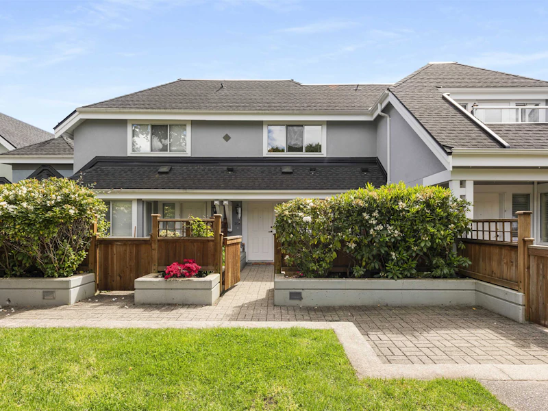 202 - 3189 Camosun Street, Vancouver BC V6R 3X2
