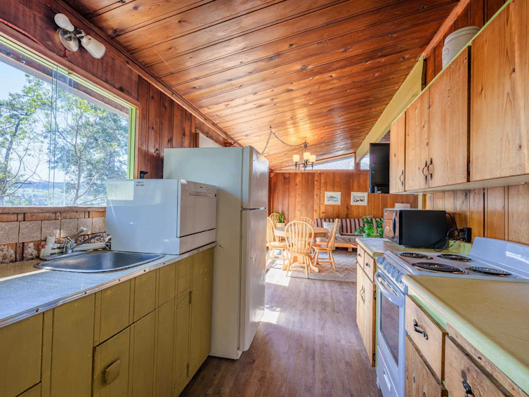 6037 Sandy Hook Road, Sechelt, BC, V7Z 0C9 - 8