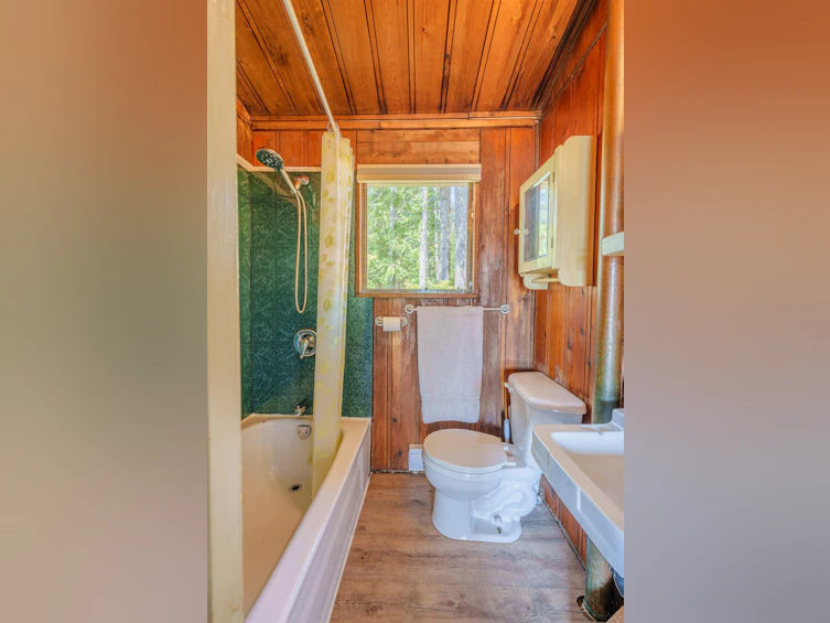 6037 Sandy Hook Road, Sechelt, BC, V7Z 0C9 - 21