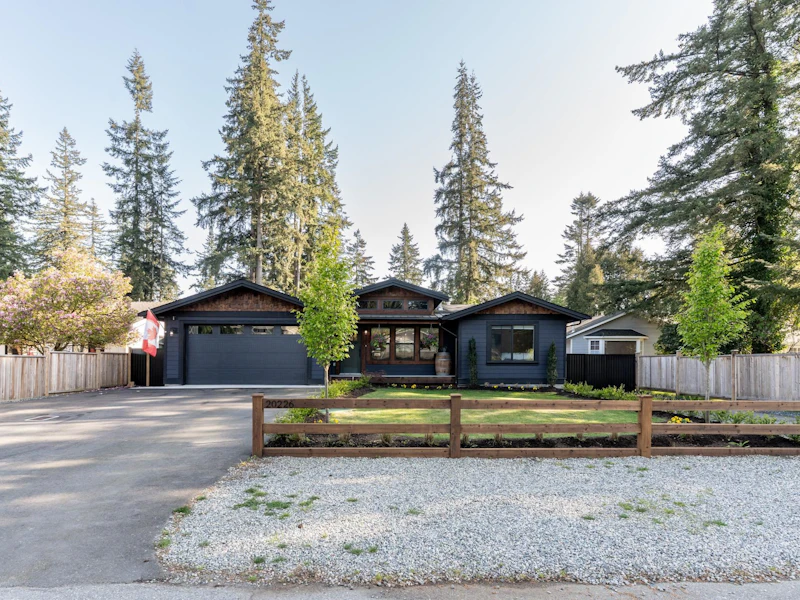 20226 42a Avenue, Langley BC V3A 3B4