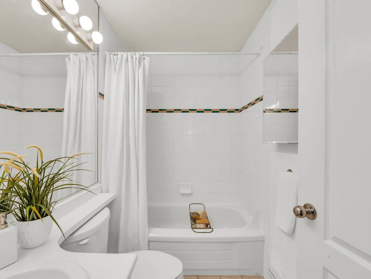 183 W 15 Avenue, Vancouver, BC, V5Y 1X8 - 24