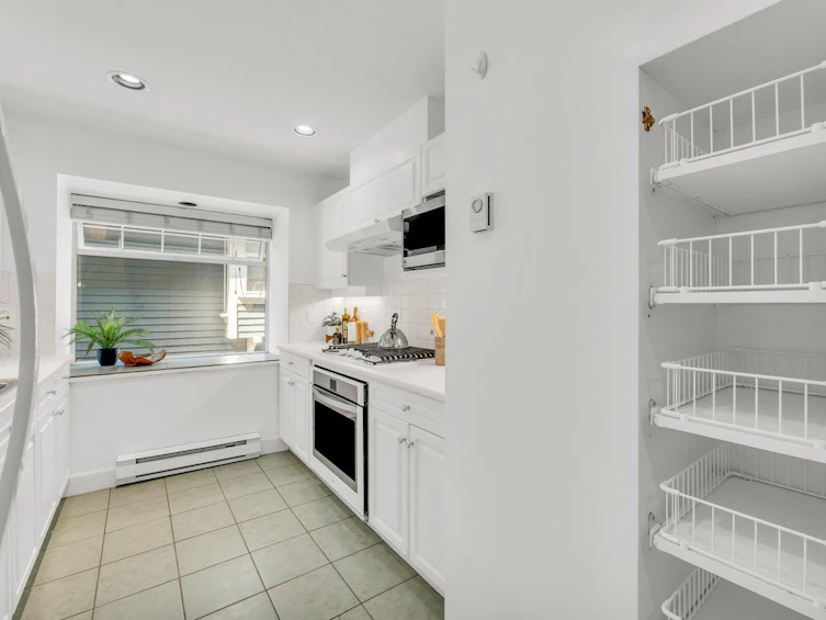 183 W 15 Avenue, Vancouver, BC, V5Y 1X8 - 15