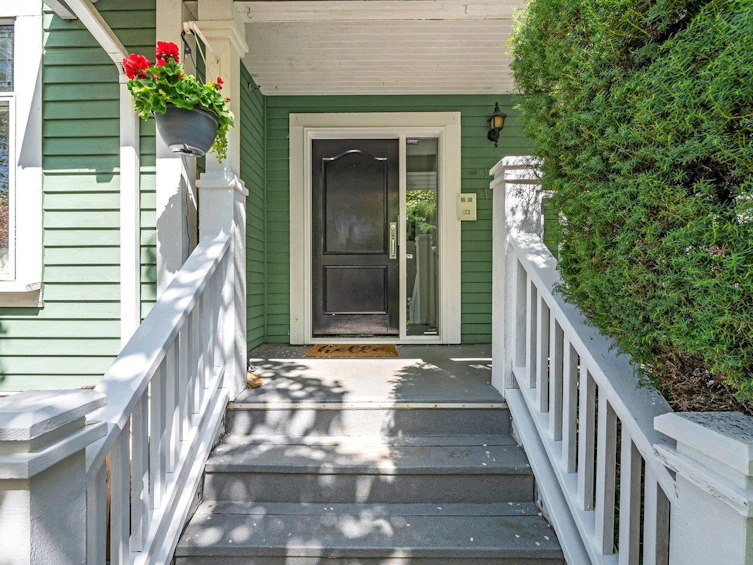 183 W 15 Avenue, Vancouver, BC, V5Y 1X8 - 4